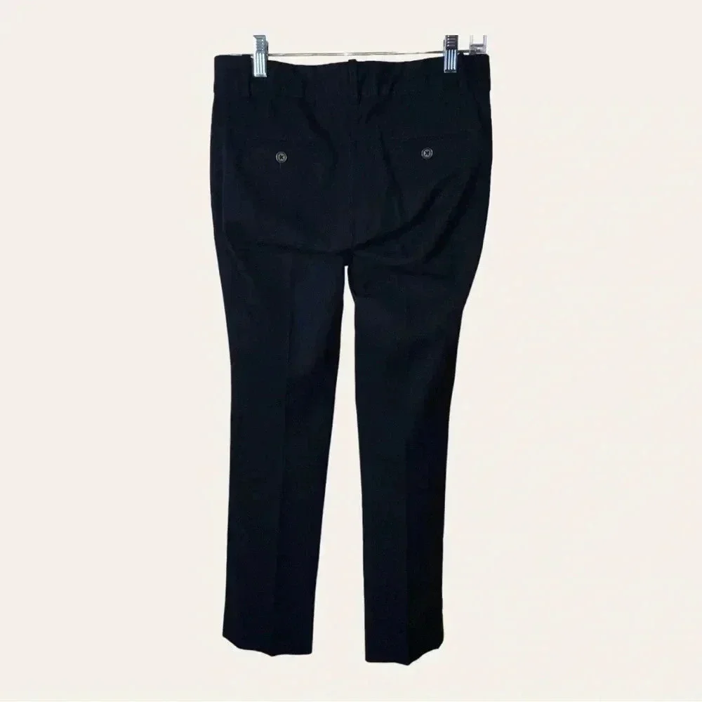 0062. J. CREW CHINO TROUSER‎ NAVY BLUE IN COLOR SIZE 2